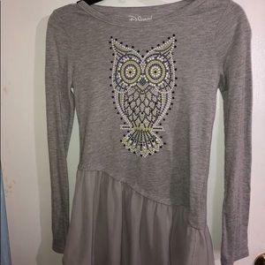 Long shirts. 1/$14 2/25